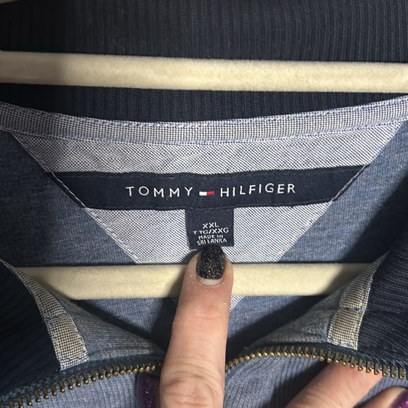 Lot of Three (3) XXL Tommy Bahama Men’s Sweaters - Picture 2 of 9